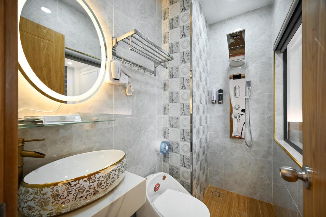 Lotus Airport Hotel Saigon Ho Şi Min Dış mekan fotoğraf